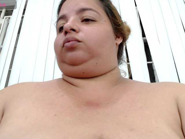 lexxy-bbw — live female cam
