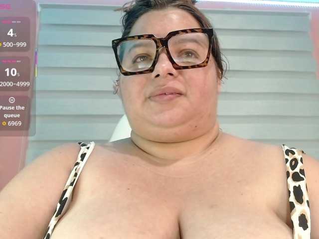 lexxy-bbw live webcam show