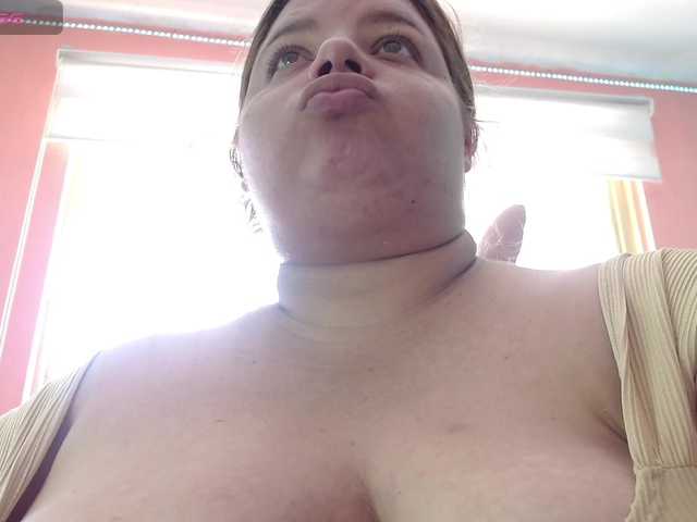 lexxy-bbw live cam on BongaCams