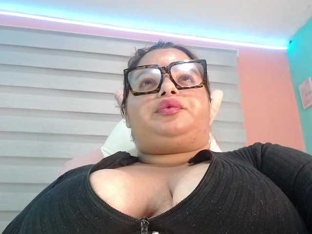 lexxy-bbw live cam on BongaCams