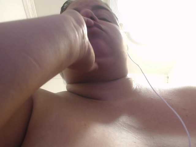 lexxy-bbw live cam on BongaCams