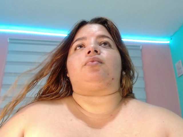 lexxy-bbw live cam on BongaCams