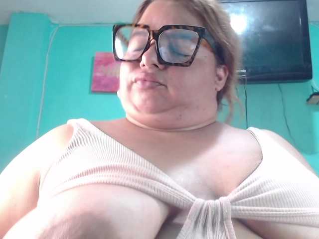 lexxy-bbw live cam on BongaCams