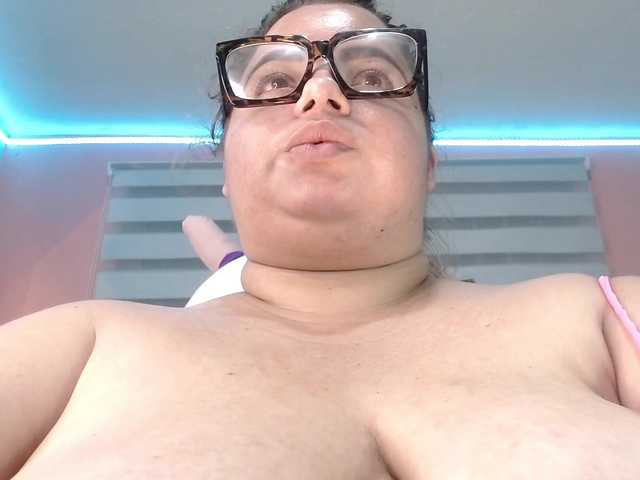 lexxy-bbw live cam on BongaCams