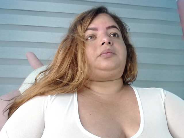 lexxy-bbw live cam on BongaCams