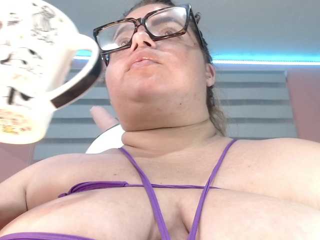 lexxy-bbw live cam on BongaCams