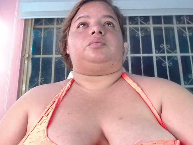 lexxy-bbw live cam on BongaCams