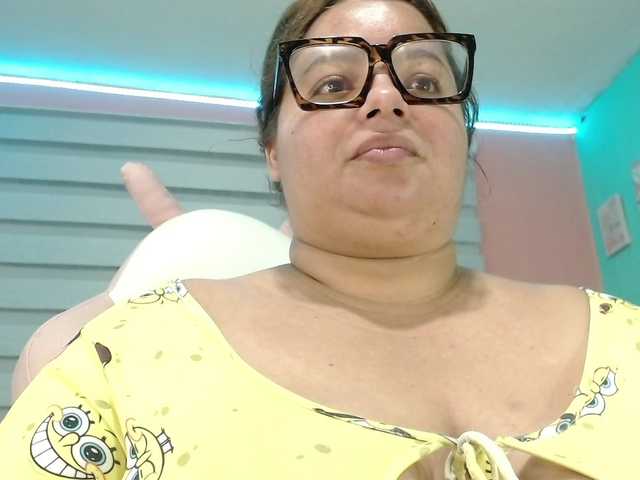 lexxy-bbw live cam on BongaCams