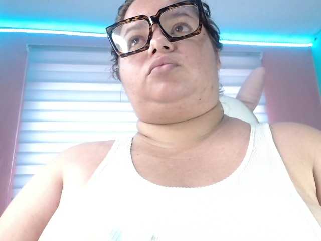 lexxy-bbw live cam on BongaCams