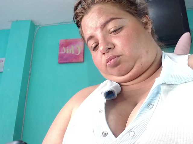 lexxy-bbw live cam on BongaCams