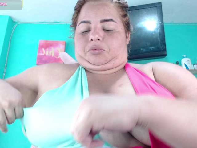lexxy-bbw live cam on BongaCams