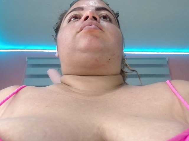 lexxy-bbw live cam on BongaCams