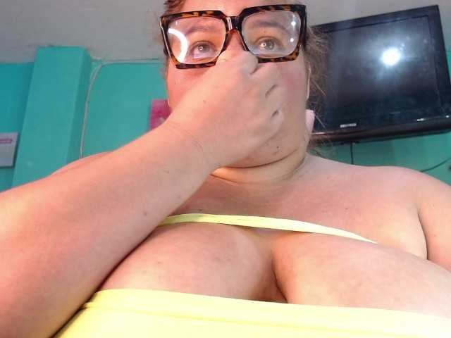 lexxy-bbw live cam on BongaCams