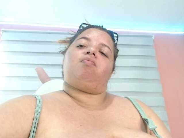 lexxy-bbw live webcam show