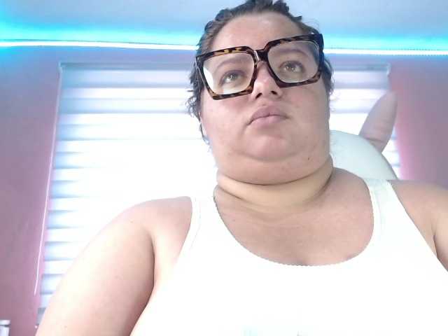 lexxy-bbw live cam on BongaCams