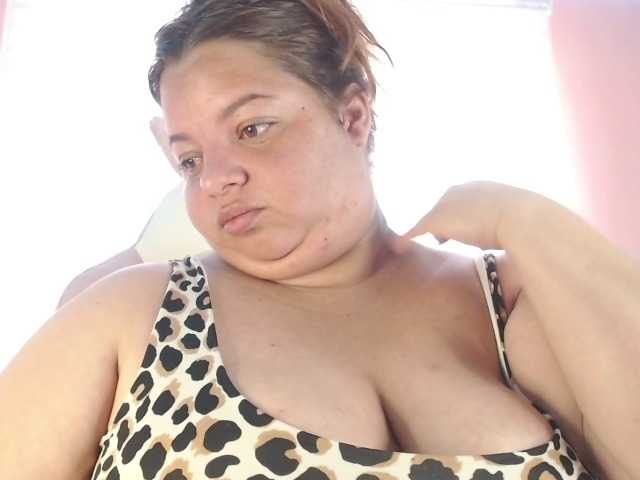 lexxy-bbw live webcam show