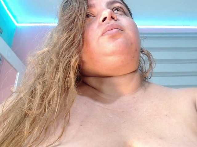 lexxy-bbw live cam on BongaCams