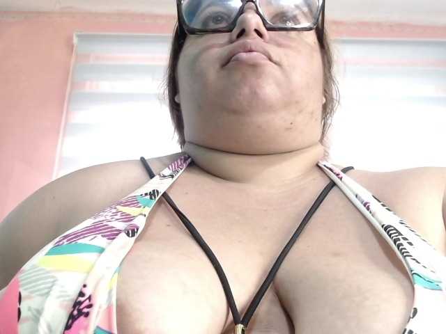lexxy-bbw live webcam show
