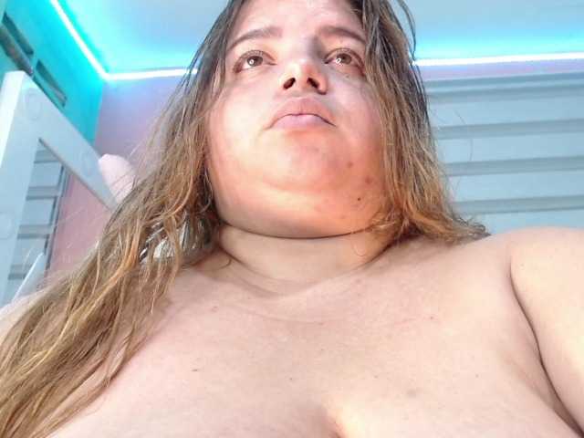 lexxy-bbw live cam on BongaCams