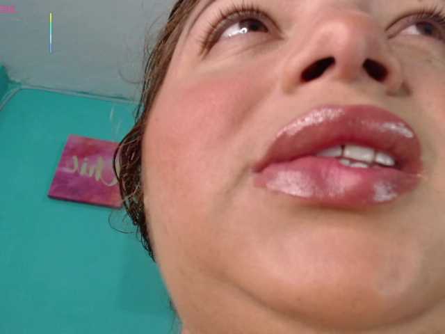 lexxy-bbw live cam on UnifiedCams
