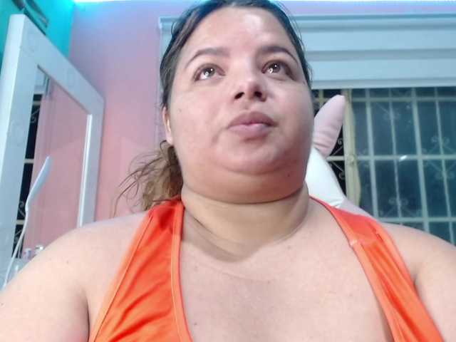 lexxy-bbw live cam on BongaCams