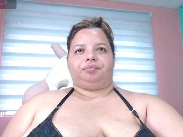 lexxy-bbw live webcam show