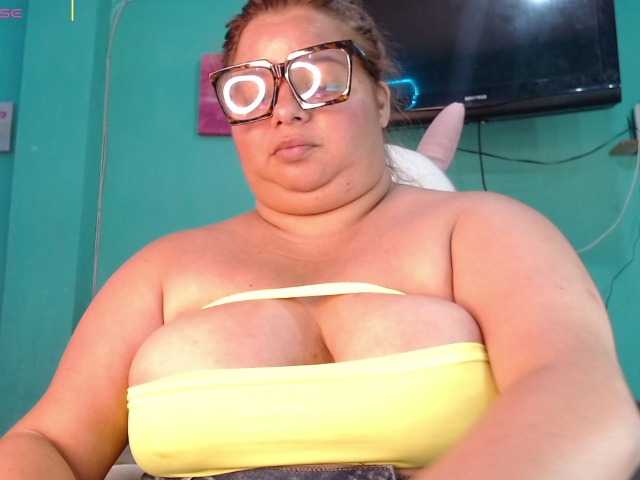 lexxy-bbw live cam on BongaCams