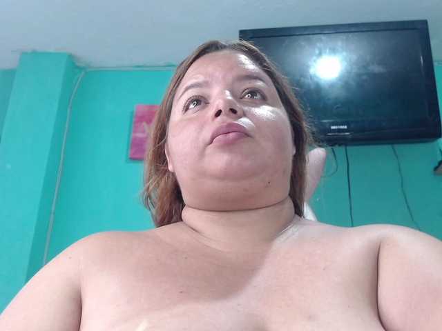 lexxy-bbw live webcam show