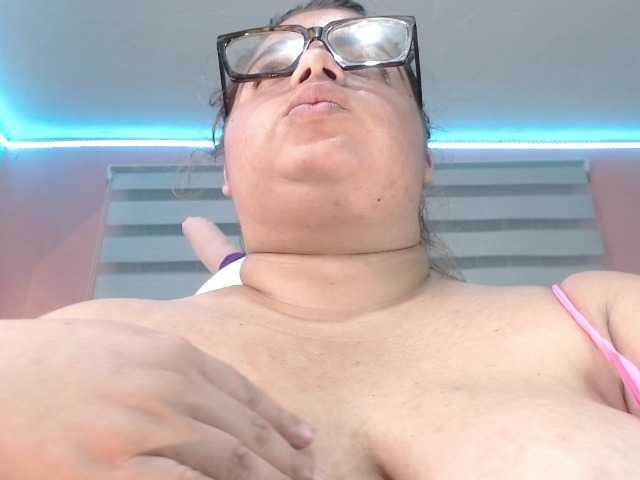 lexxy-bbw live cam on BongaCams