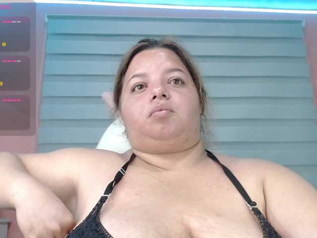 lexxy-bbw live webcam show