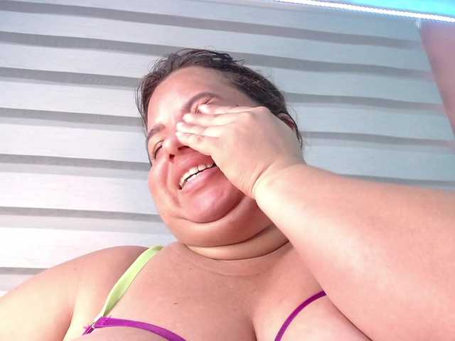lexxy-bbw live cam on BongaCams