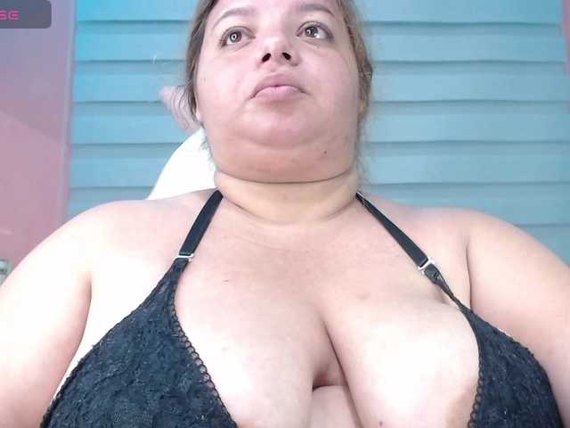 lexxy-bbw live webcam show