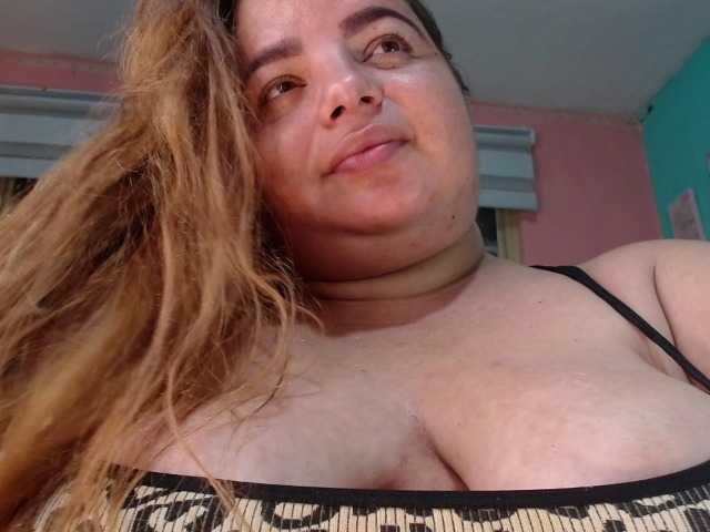 lexxy-bbw live cam on BongaCams