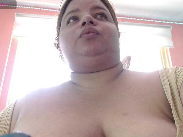 lexxy-bbw live cam on BongaCams