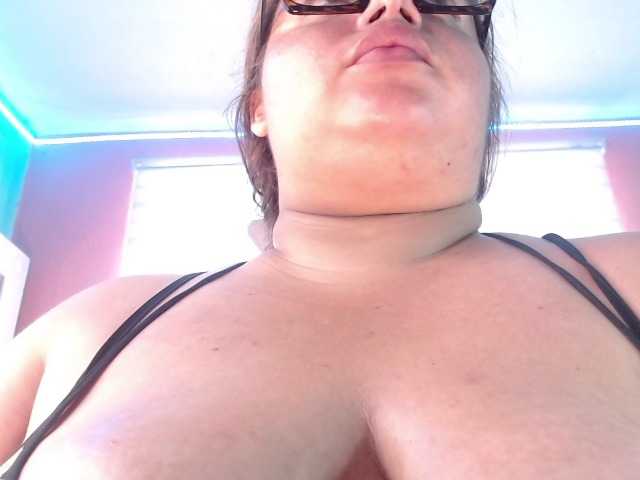 lexxy-bbw live cam on BongaCams