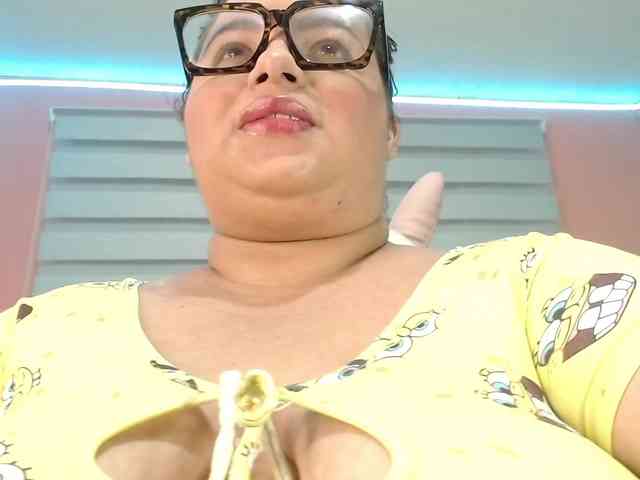 lexxy-bbw Live Webcam on BongaCams