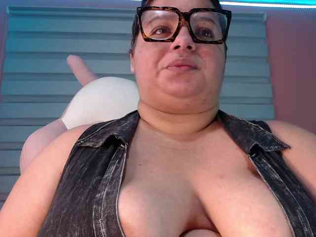 lexxy-bbw webcam