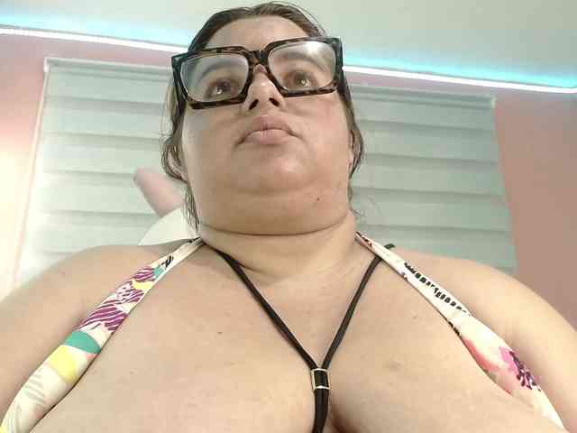 lexxy-bbw webcam