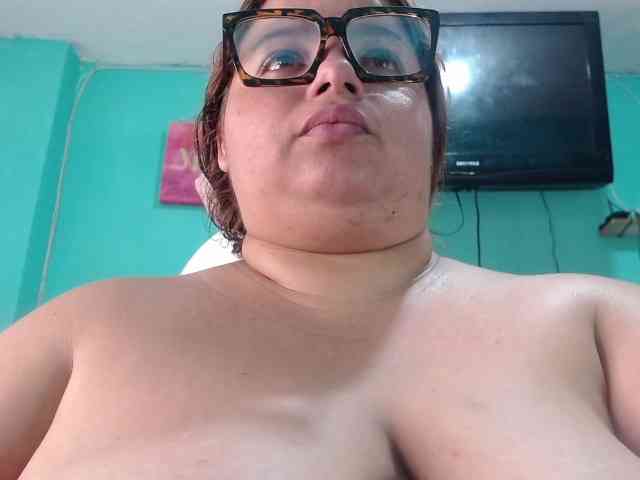 lexxy-bbw's live room