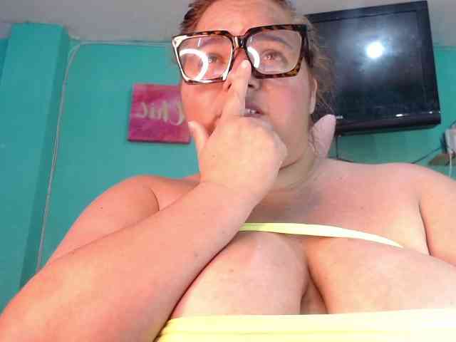 lexxy-bbw webcam