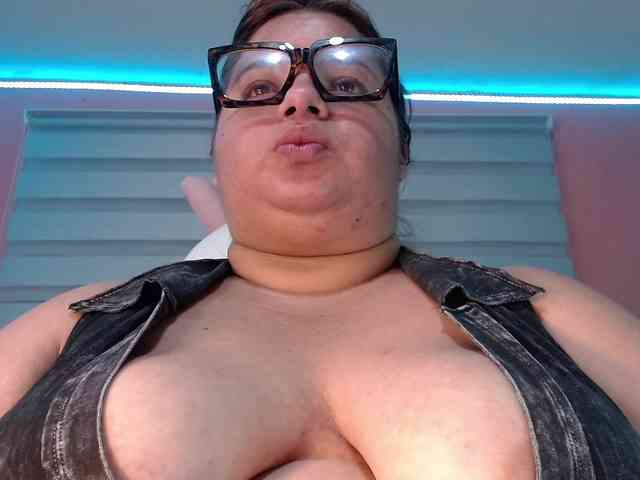 lexxy-bbw webcam