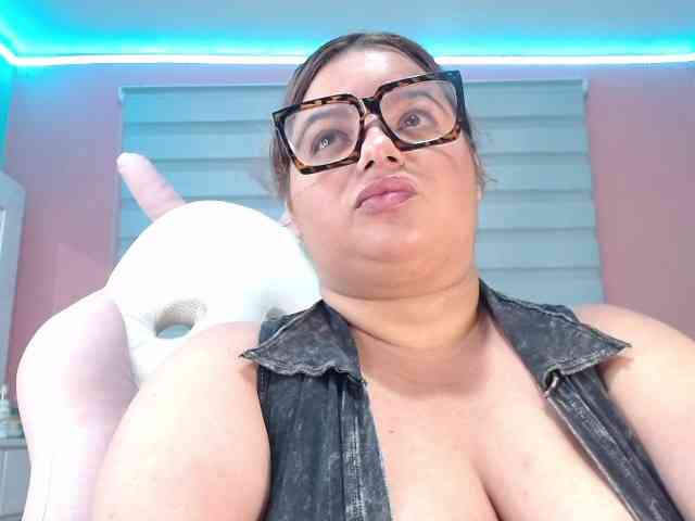 lexxy-bbw webcam