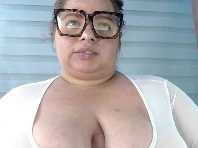 lexxy-bbw webcam