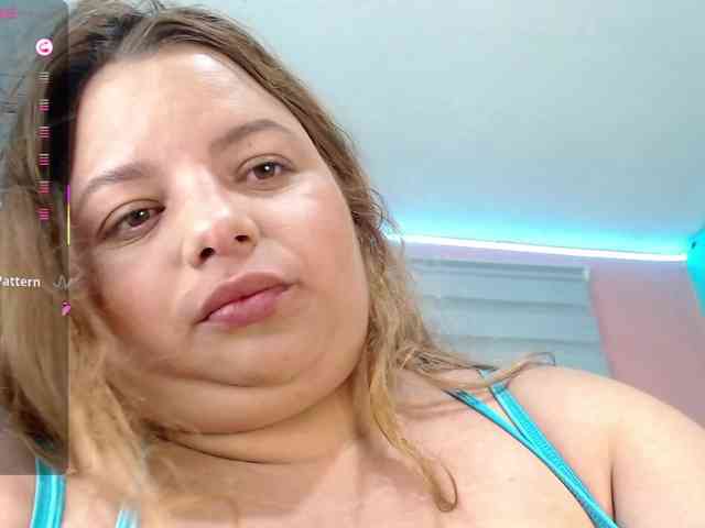 lexxy-bbw's live room