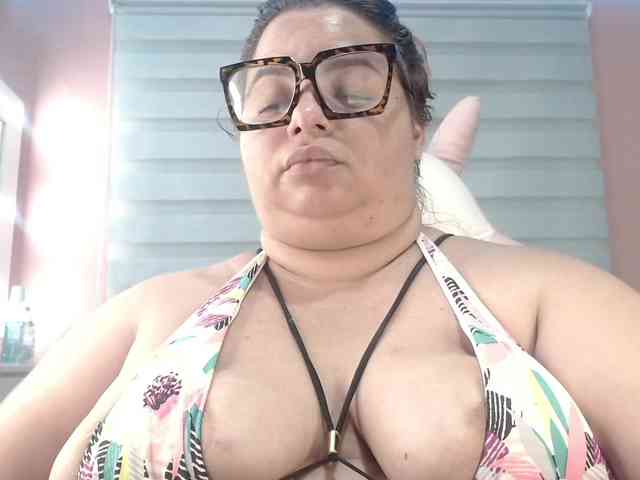 lexxy-bbw webcam