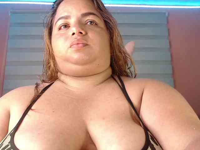 lexxy-bbw's live room