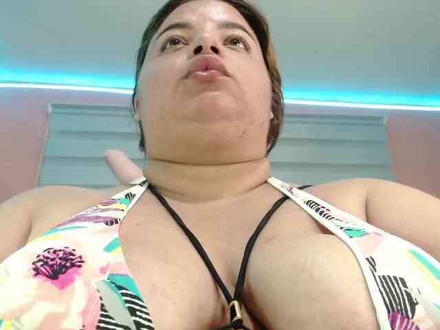 lexxy-bbw webcam