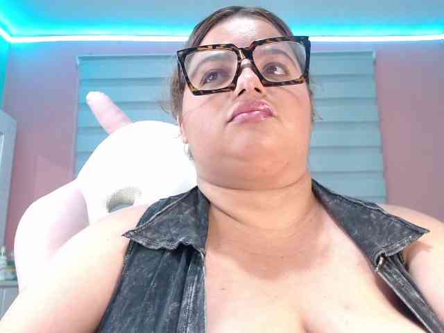 lexxy-bbw webcam