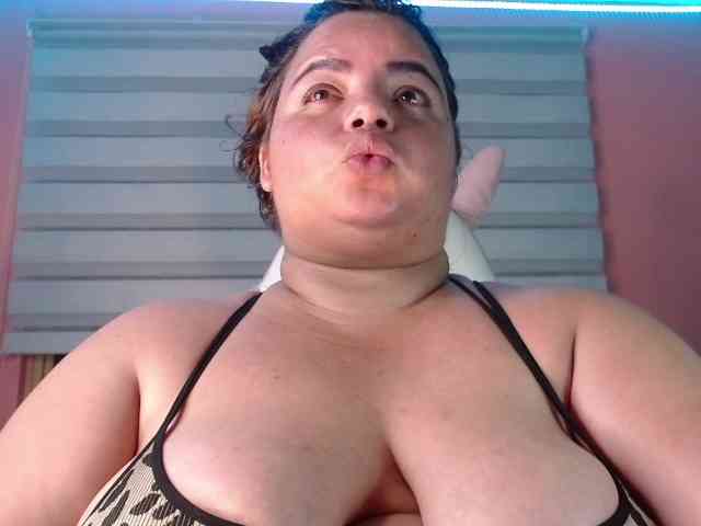 lexxy-bbw webcam