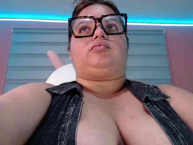 lexxy-bbw webcam